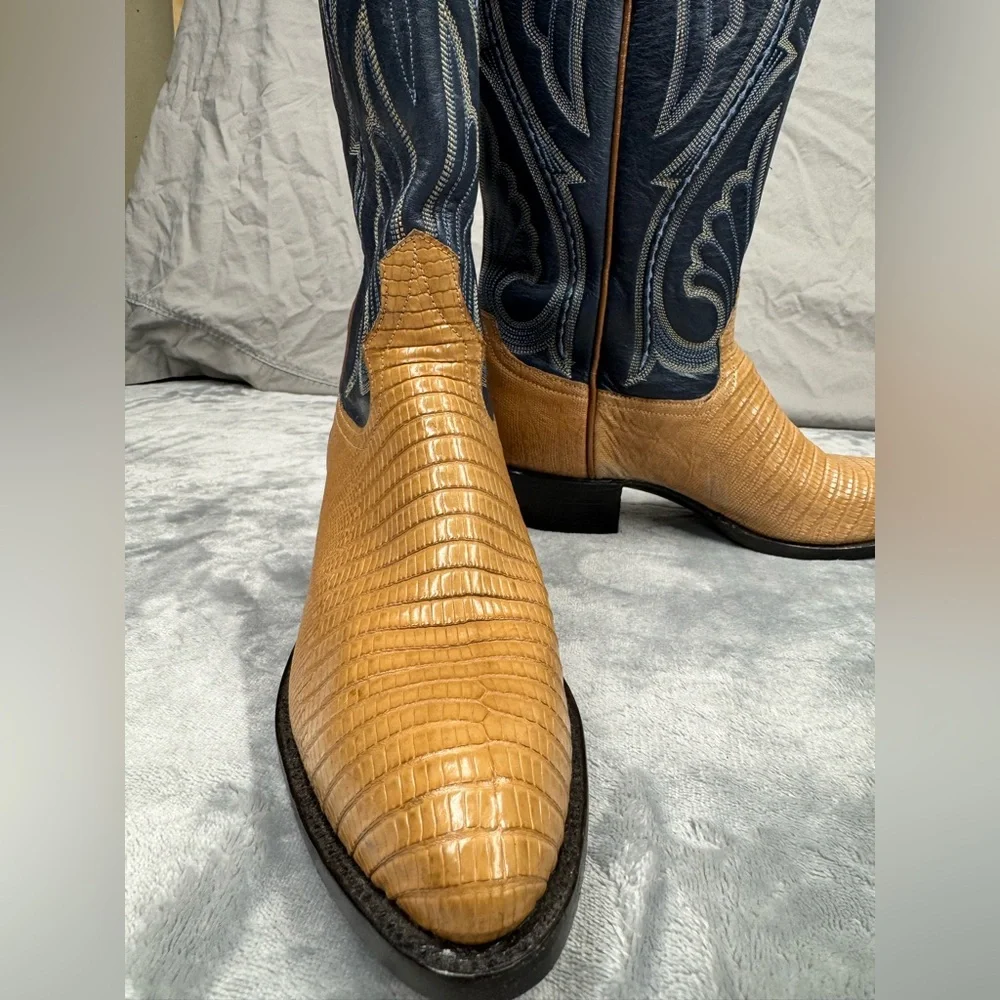 Vintage Larry Mahan Tan and Navy Cowboy Boots - Picture 3 of 11